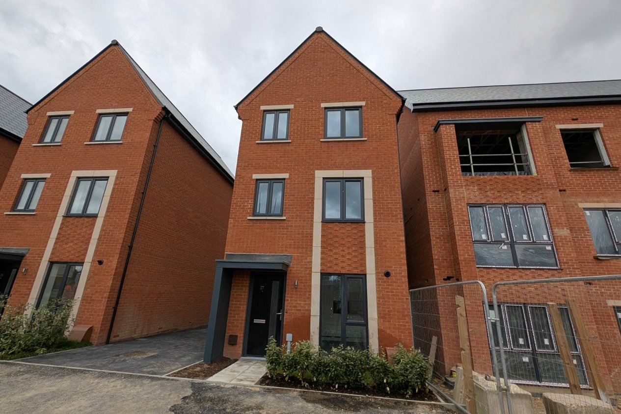 Properties To Let in Grenadier Drive Folkestone