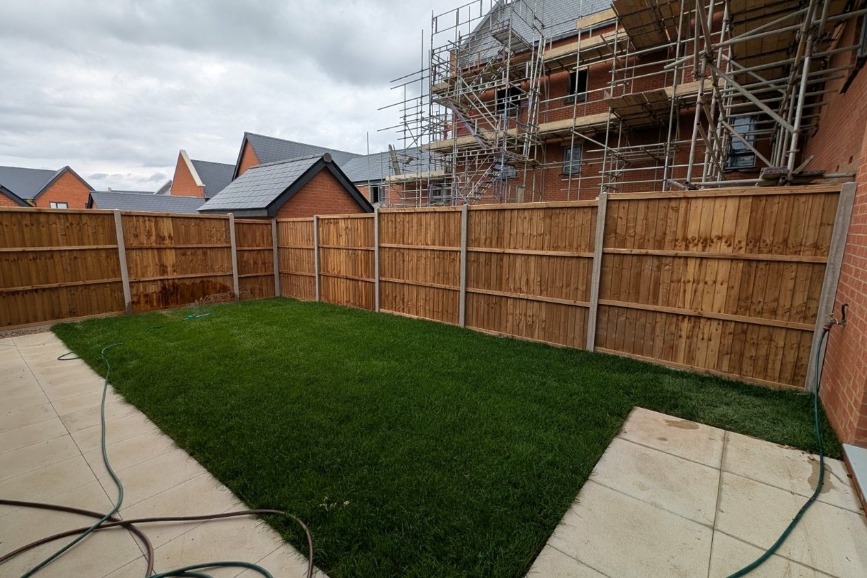 Properties To Let in Grenadier Drive Folkestone