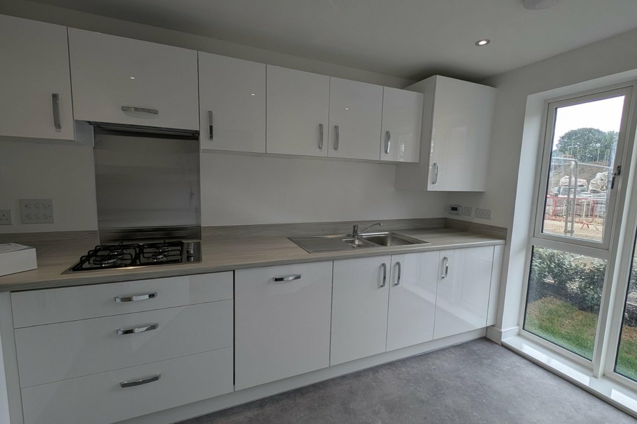 Properties To Let in Grenadier Drive Folkestone
