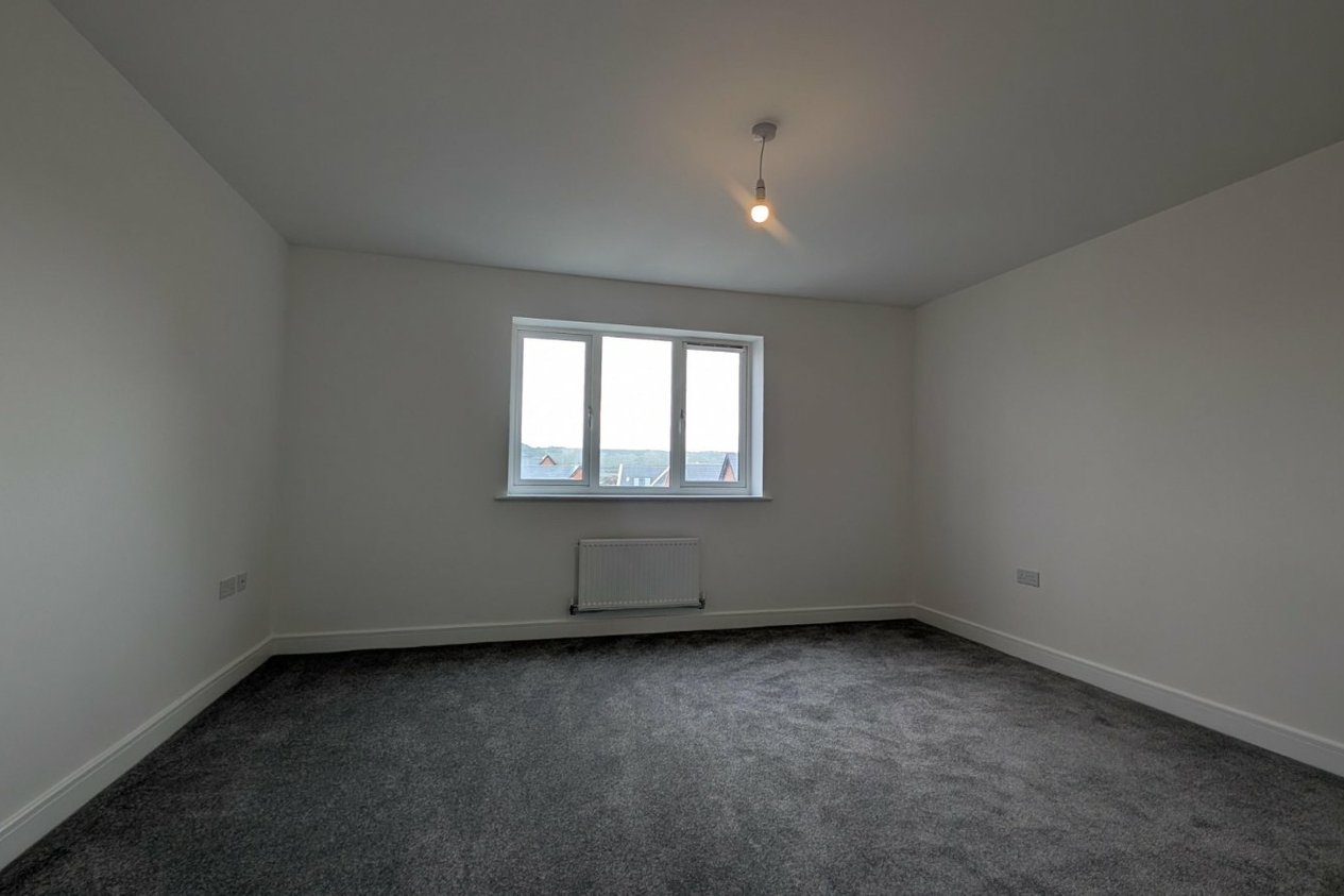 Properties To Let in Grenadier Drive Folkestone