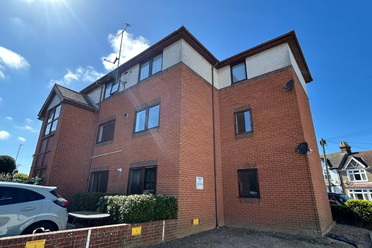 Properties Let in Greyfriars Court George Hill Road