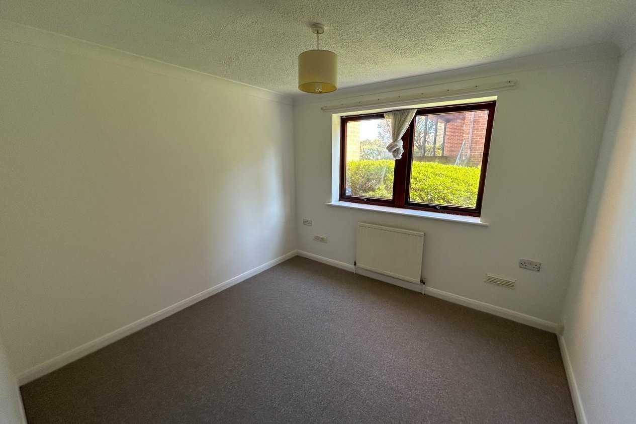 Properties Let in Greyfriars Court George Hill Road
