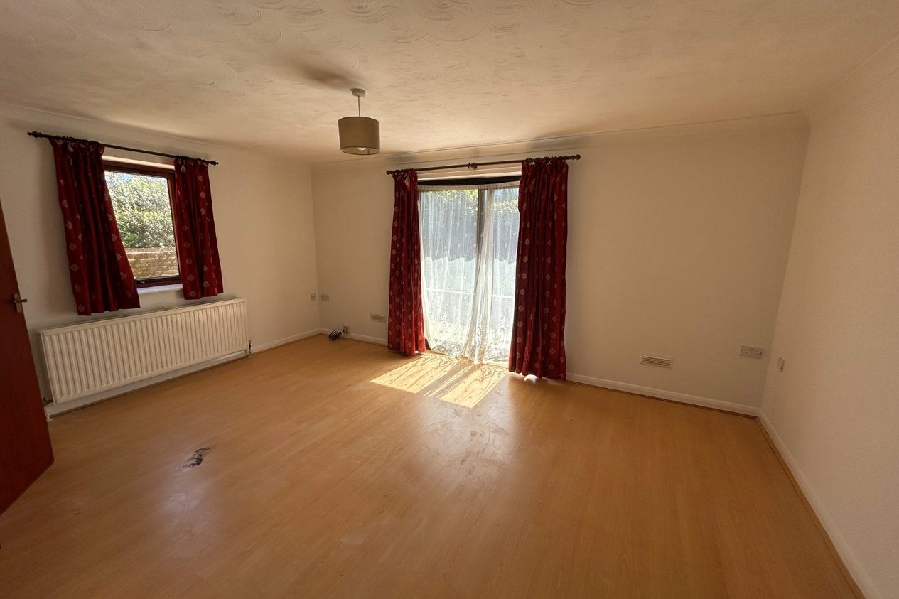 Properties Let in Greyfriars Court George Hill Road
