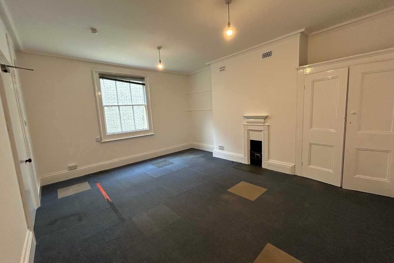 Properties Under Offer in High Street Deal
