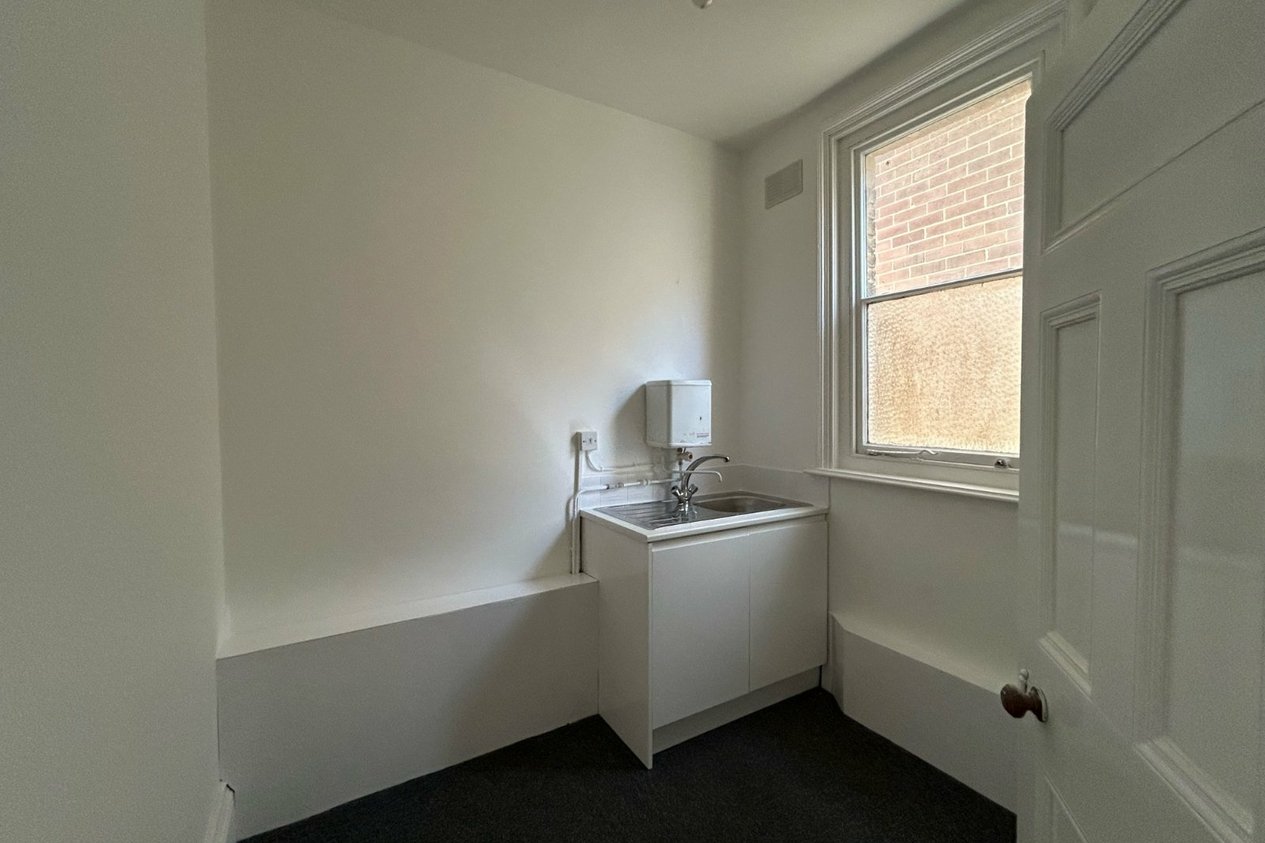 Properties Under Offer in High Street Deal