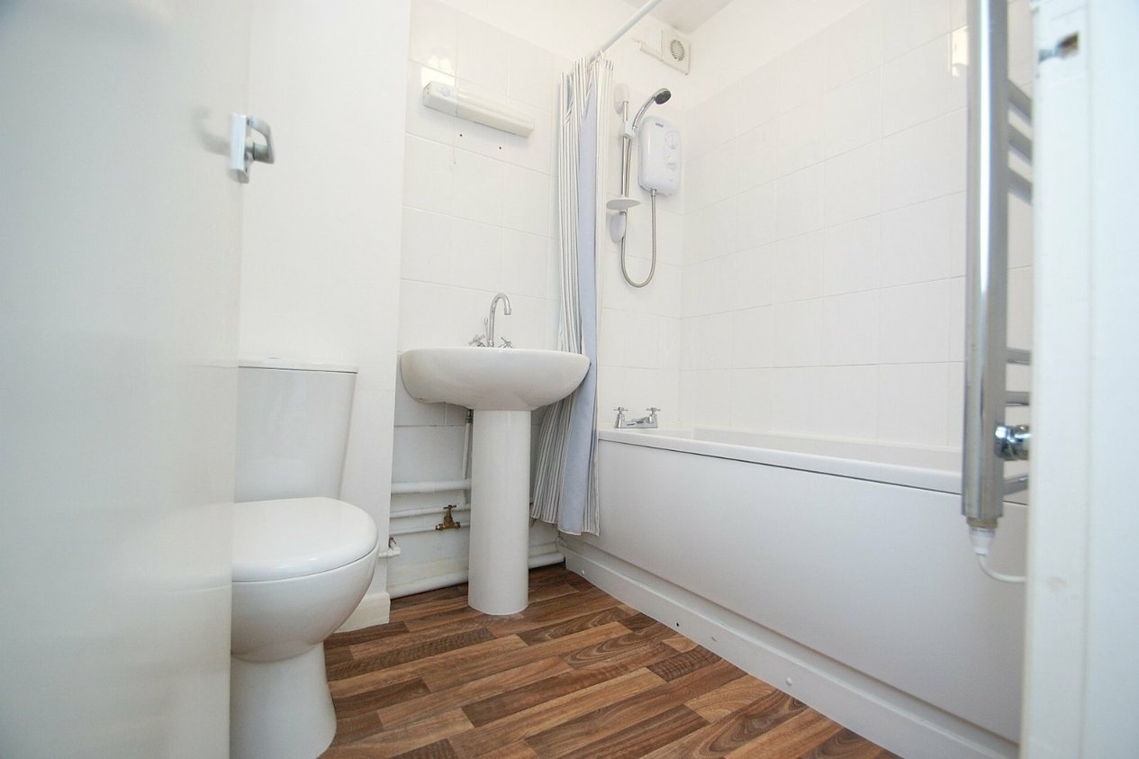 Properties To Let in High Street Deal