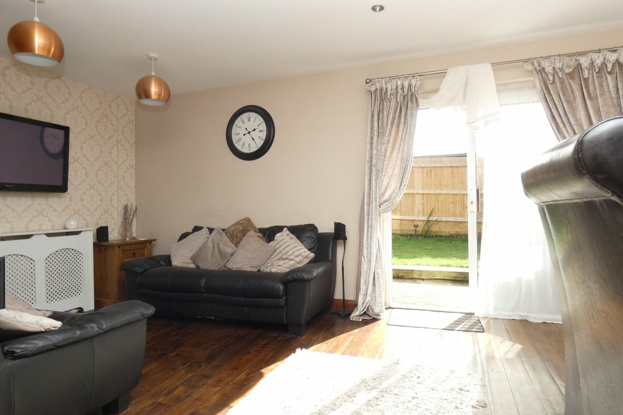 Properties Let in Holm Oak Close Canterbury