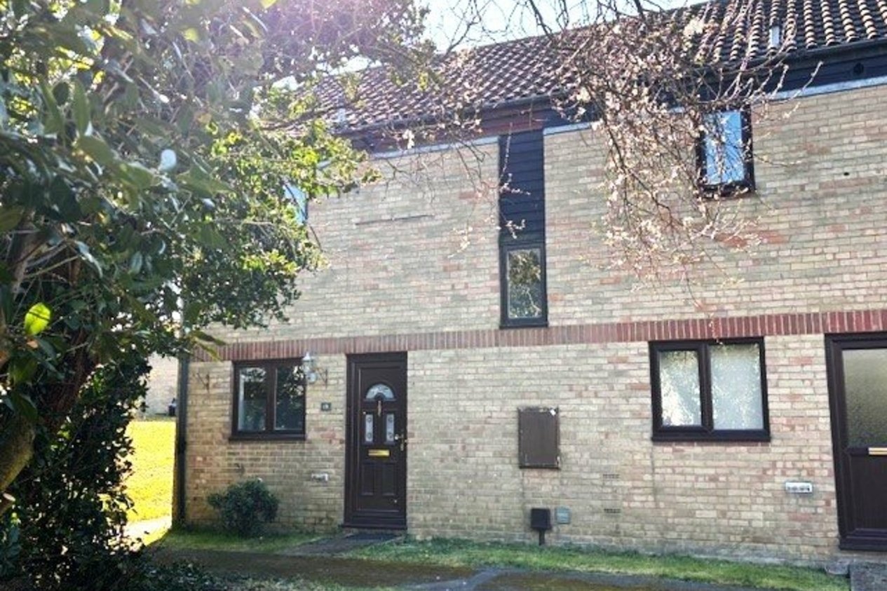 Properties Let in Holm Oak Close Canterbury