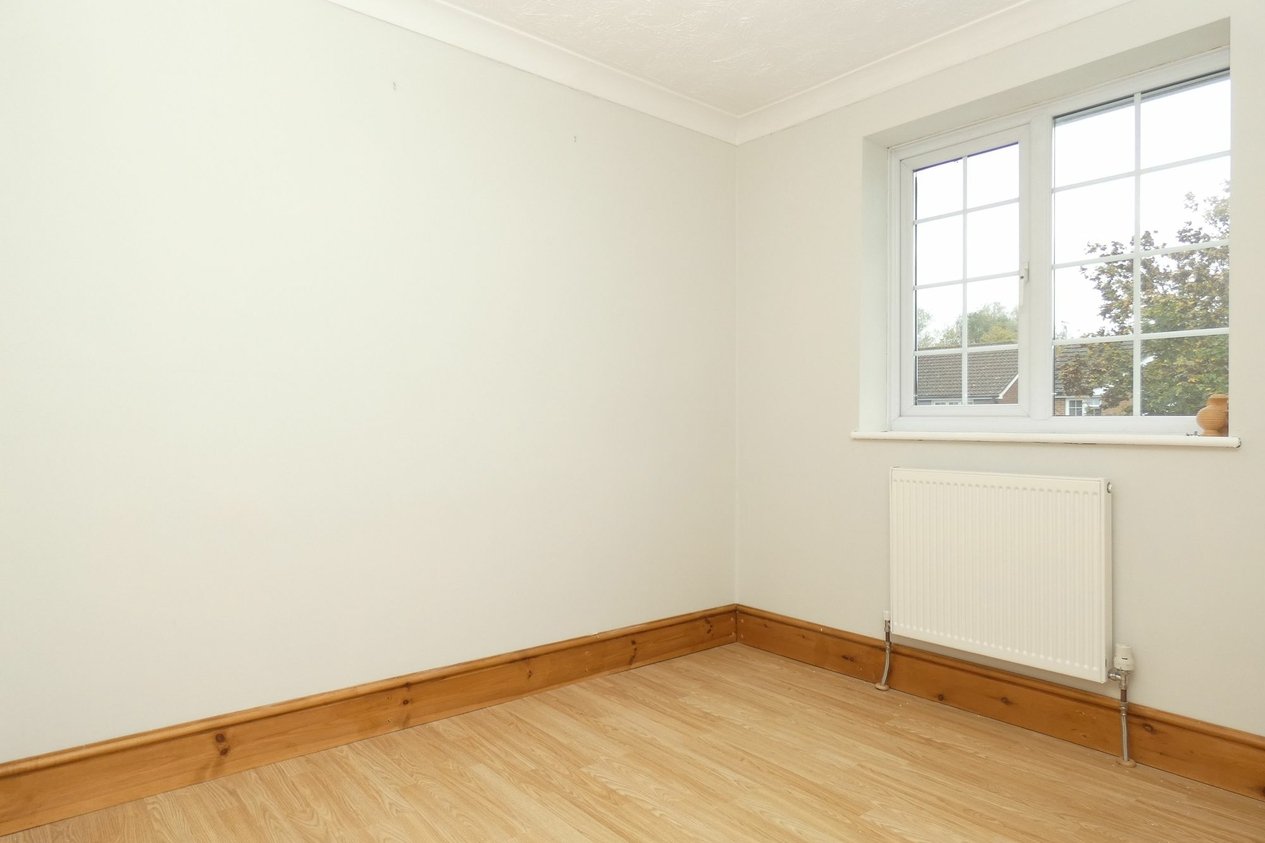 Properties To Let in Hoppers Way  Ashford