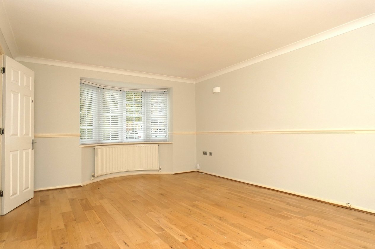 Properties To Let in Hoppers Way  Ashford