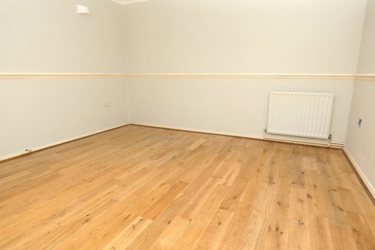 Properties To Let in Hoppers Way  Ashford