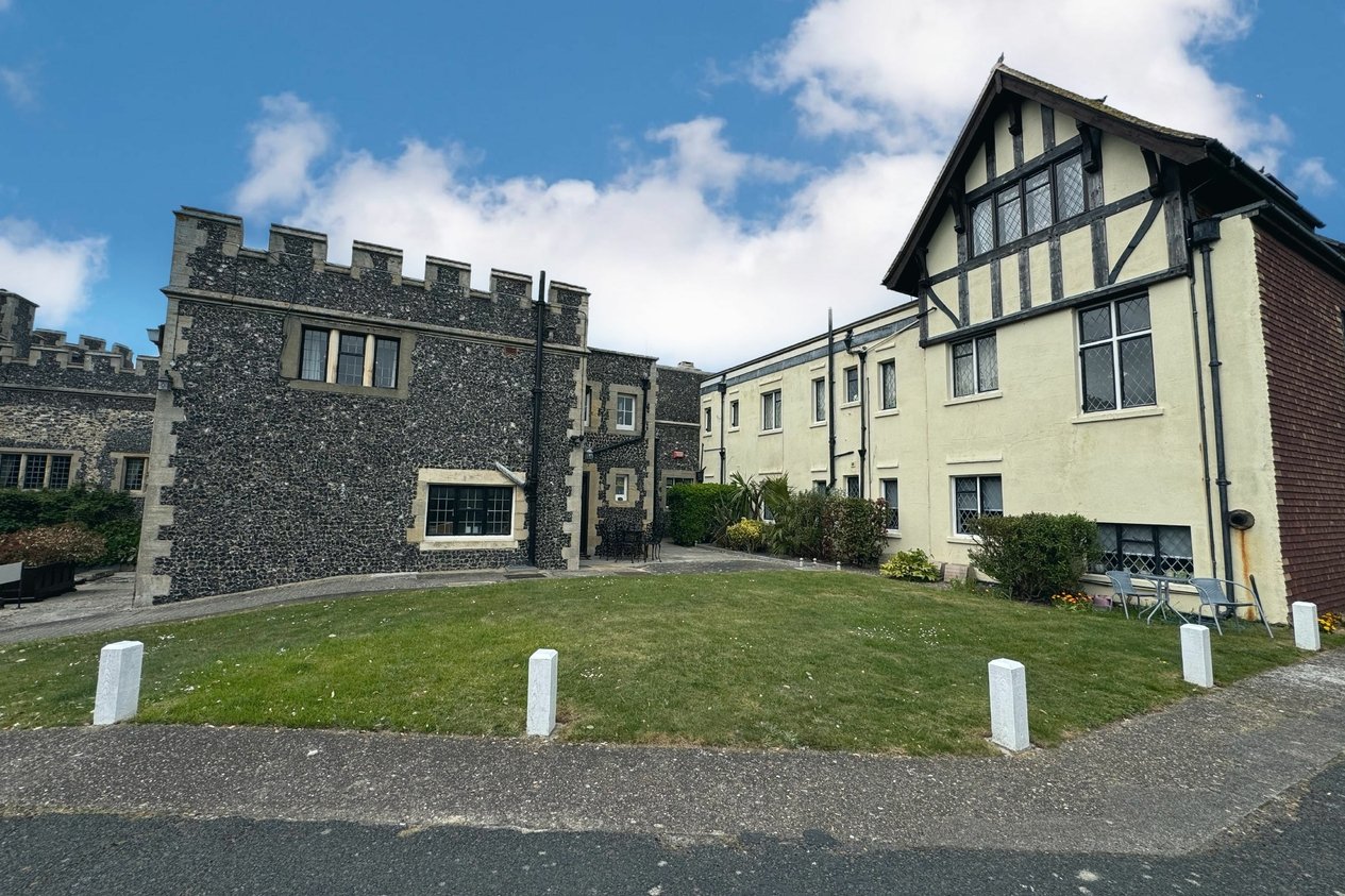 Properties Under Offer in Joss Gap Road 