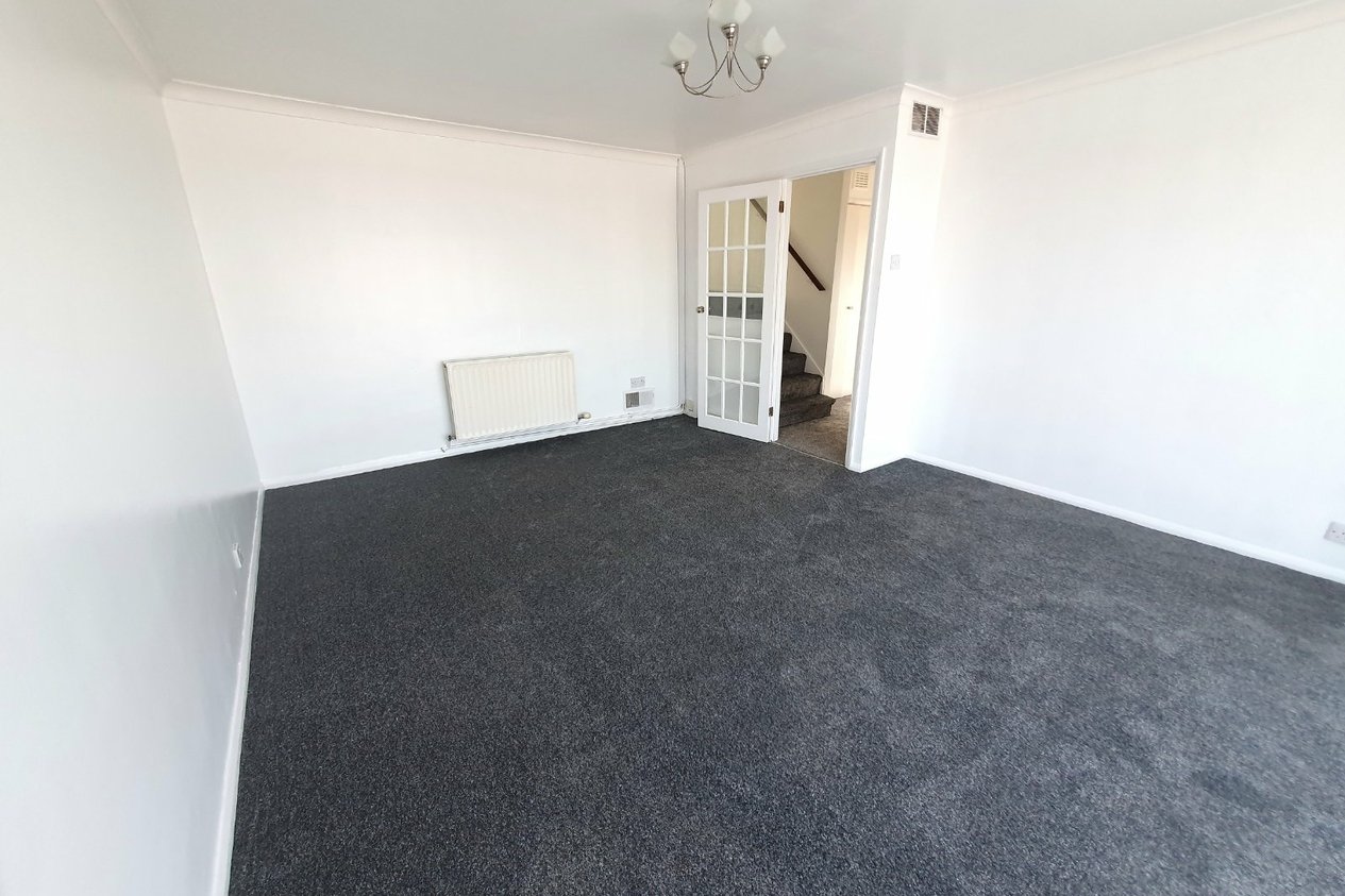 Properties To Let in Kingfisher Close Whitstable
