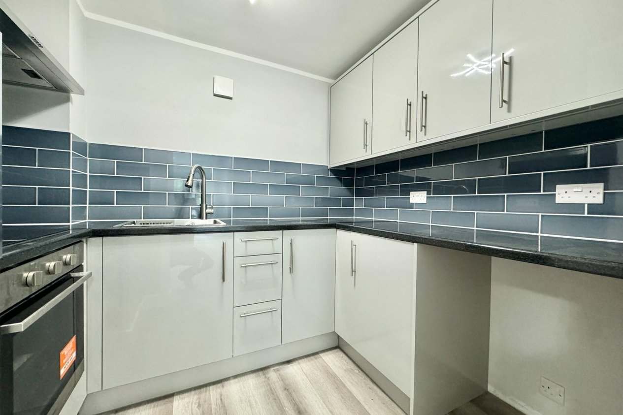 Properties To Let in Kings Mews 