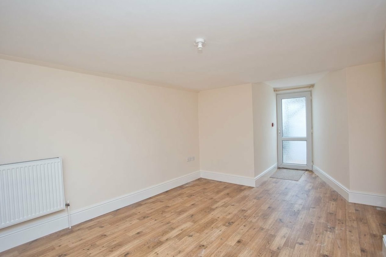 Properties To Let in Kingsnorth Gardens Folkestone