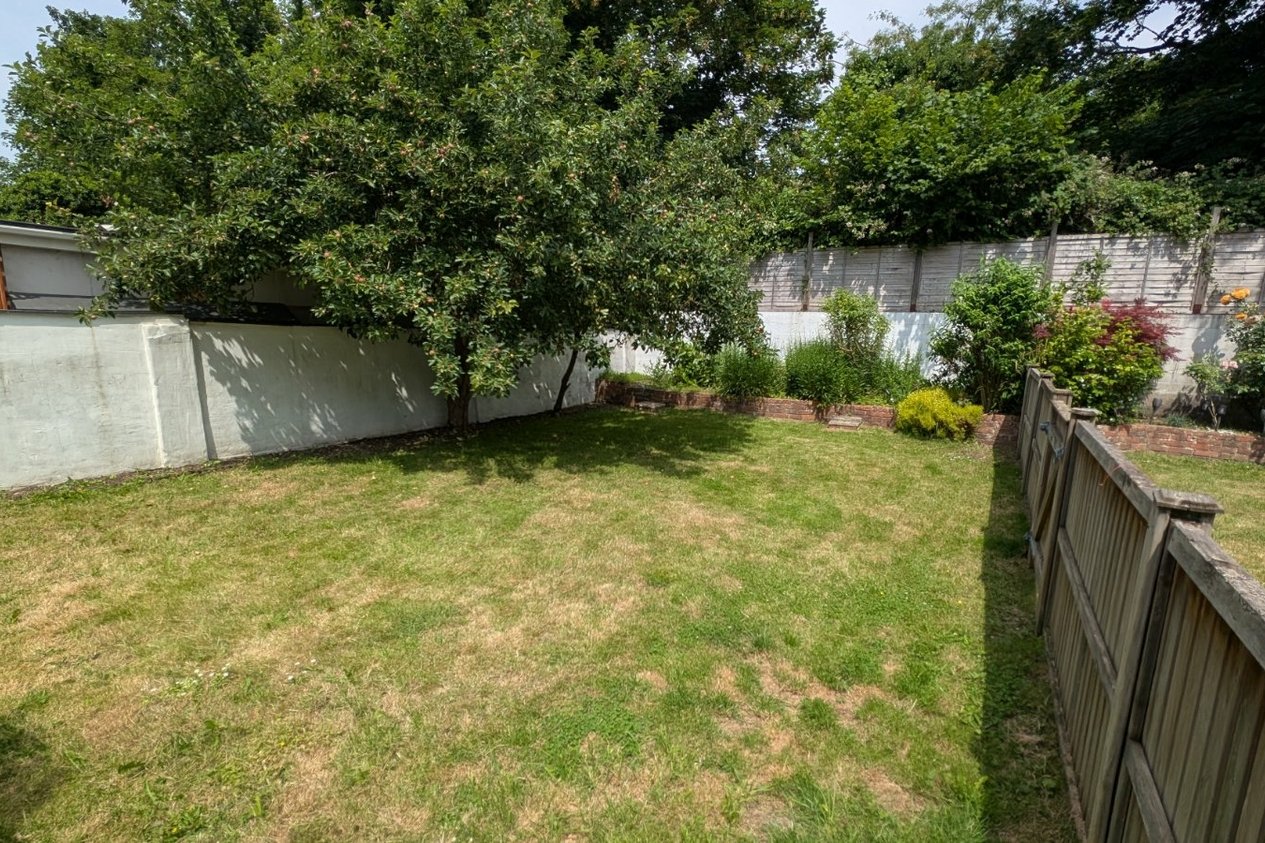Properties To Let in Kingsnorth Gardens Folkestone
