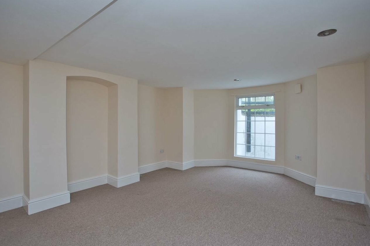 Properties To Let in Kingsnorth Gardens Folkestone