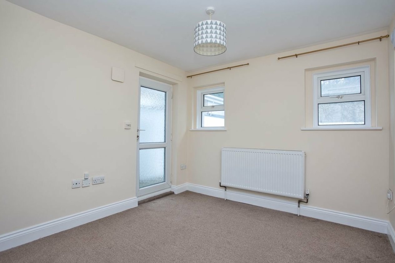 Properties To Let in Kingsnorth Gardens Folkestone