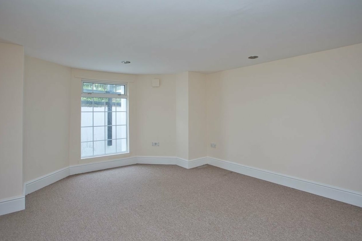 Properties To Let in Kingsnorth Gardens Folkestone
