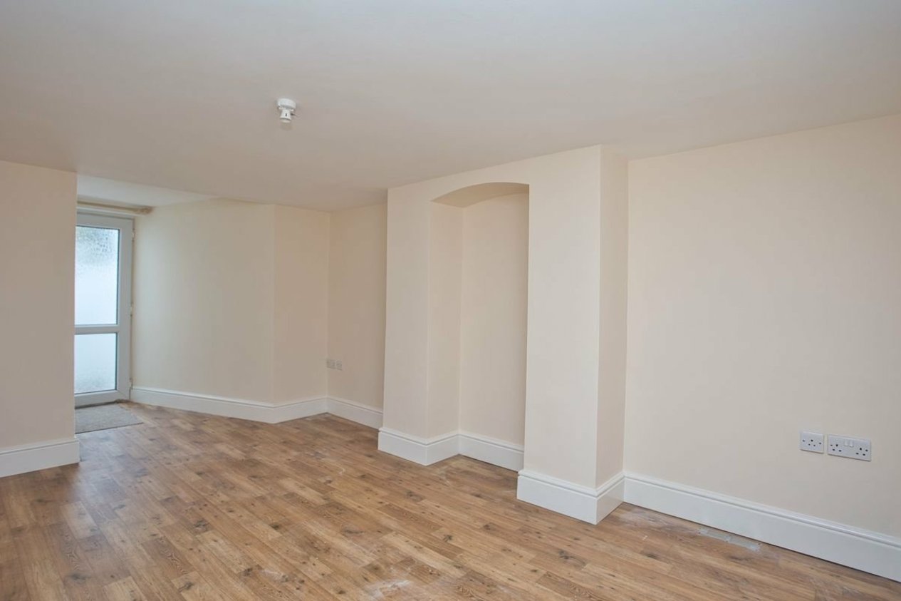 Properties To Let in Kingsnorth Gardens Folkestone
