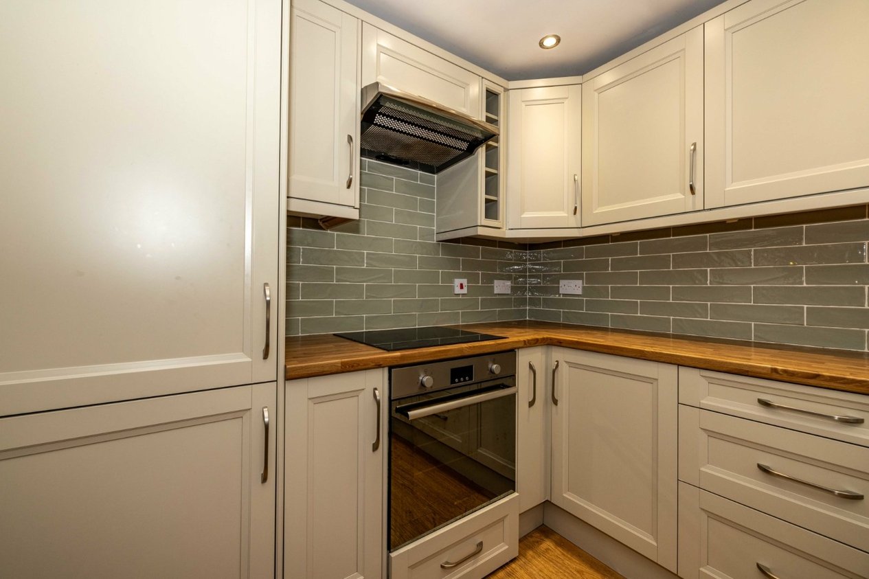 Properties Let Agreed in Laurel Way Chartham