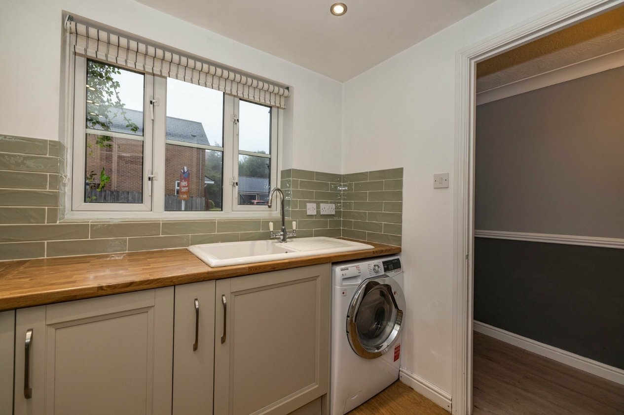 Properties Let Agreed in Laurel Way Chartham