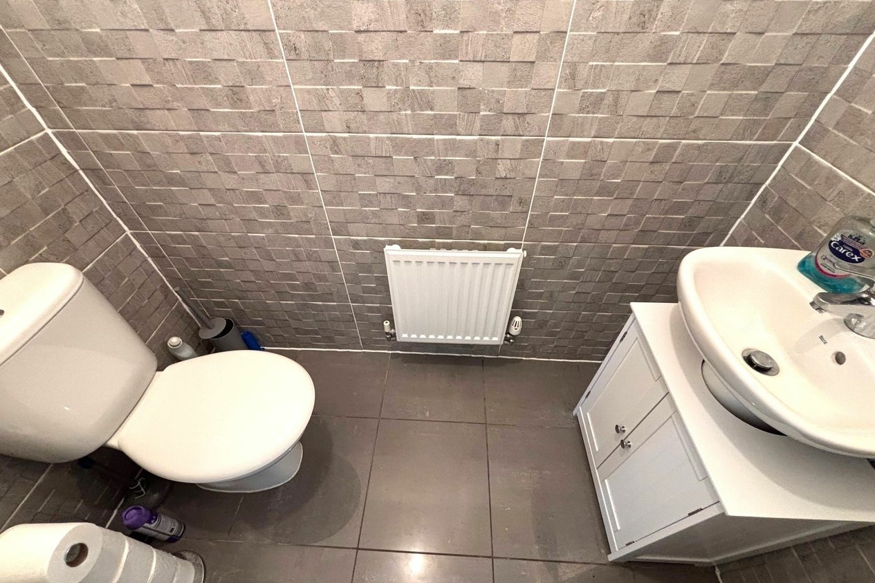 Properties To Let in Lincoln Gardens  Kingsnorth
