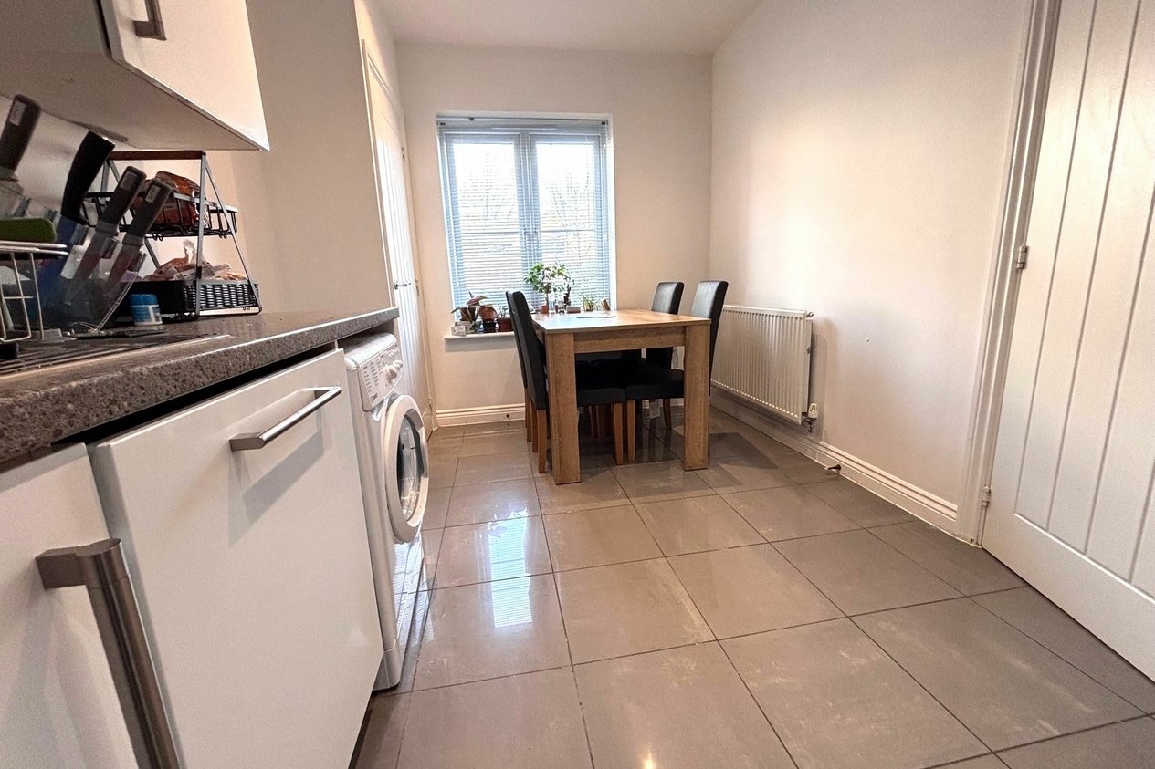 Properties To Let in Lincoln Gardens  Kingsnorth