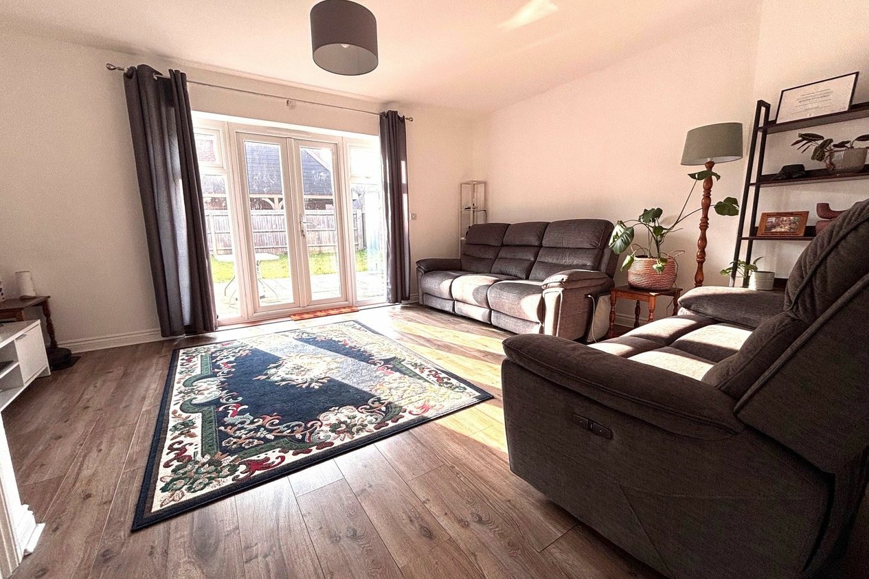 Properties To Let in Lincoln Gardens  Kingsnorth