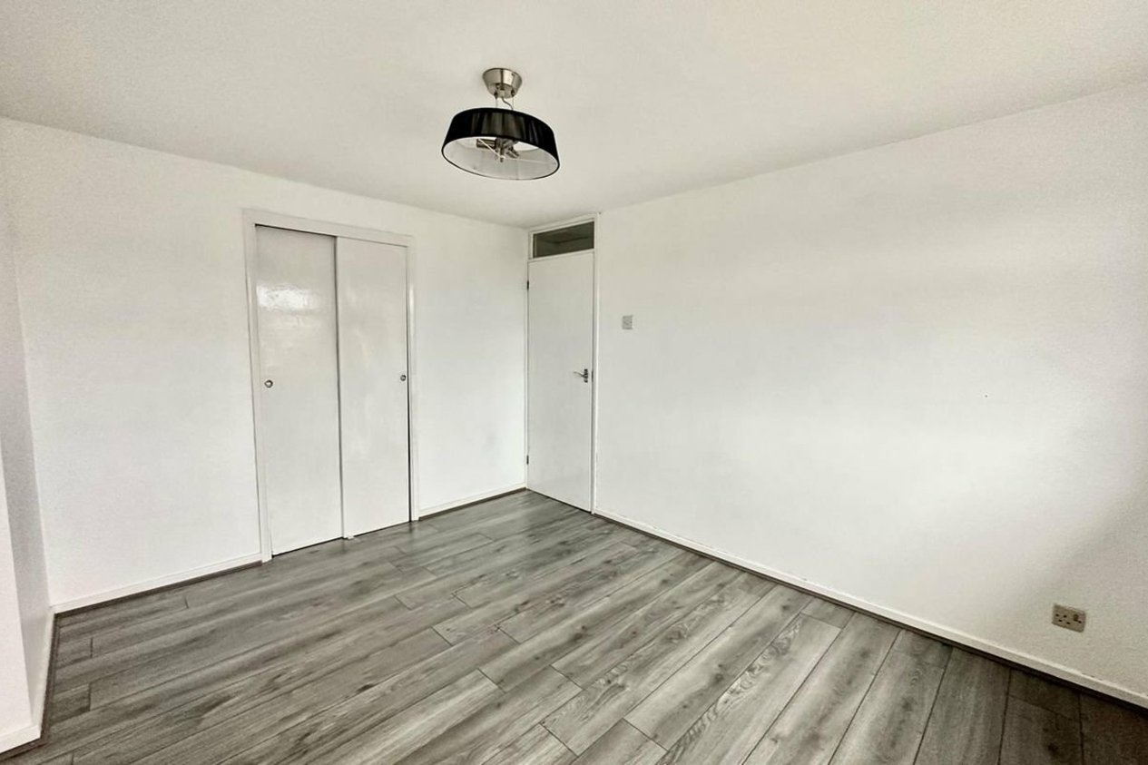 Properties To Let in Longfield Road Dover