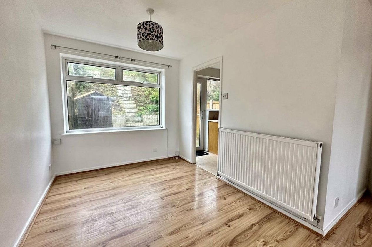 Properties To Let in Longfield Road Dover