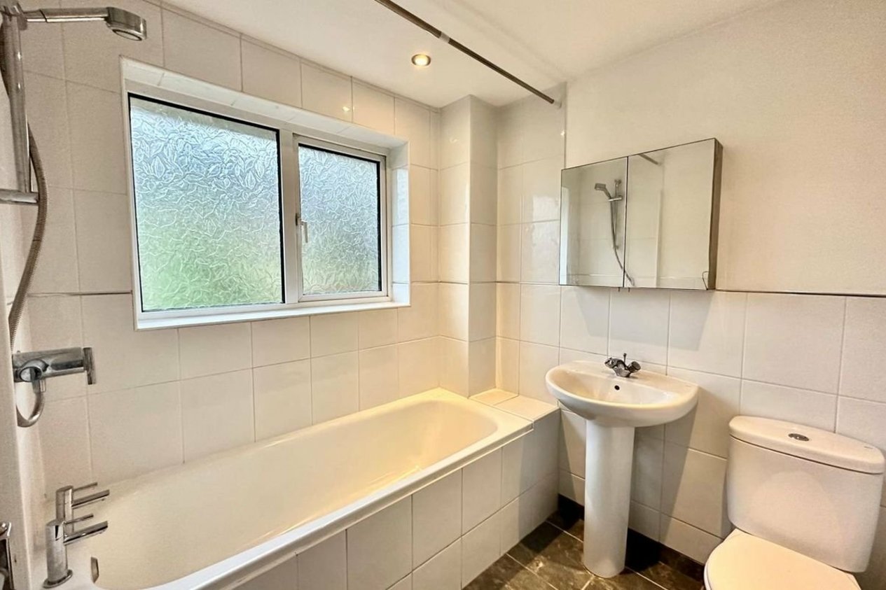 Properties To Let in Longfield Road Dover