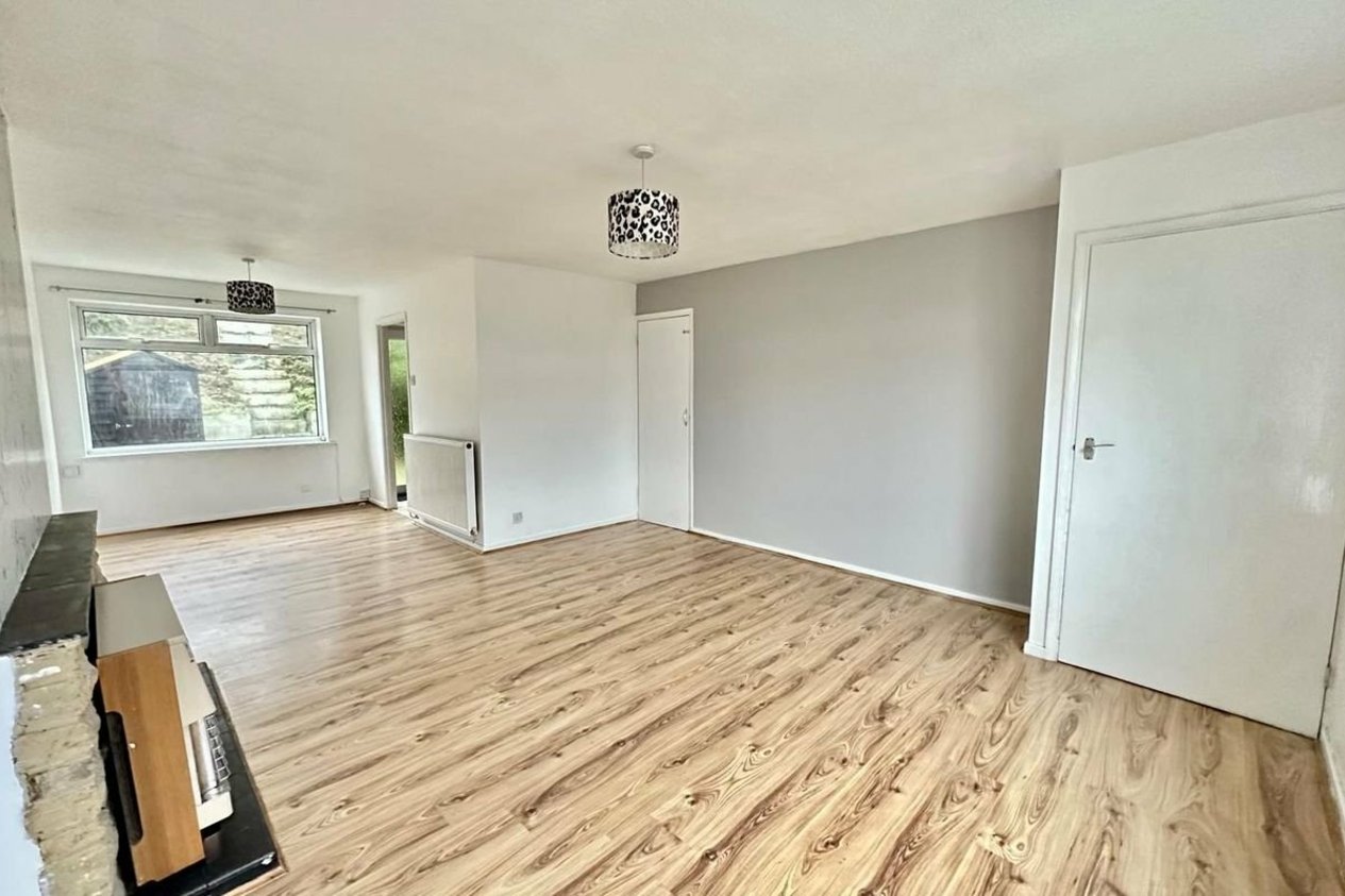 Properties To Let in Longfield Road Dover