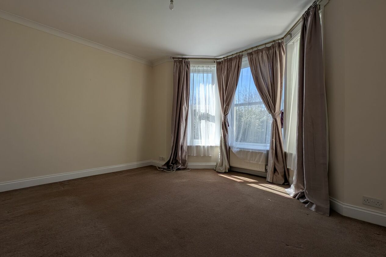 Properties To Let in Manor Road  Manor Lodge