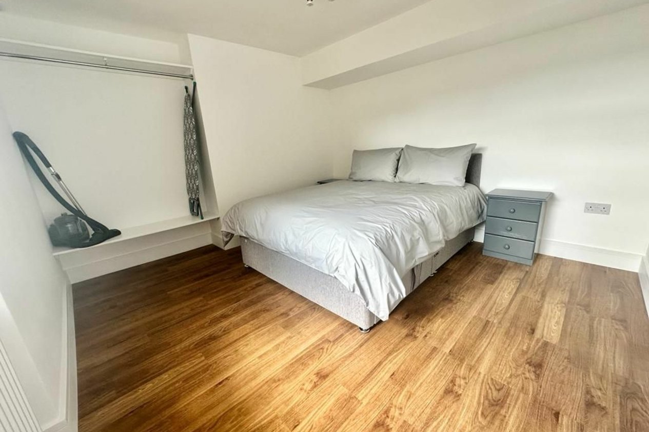 Properties To Let in Marine Gardens 