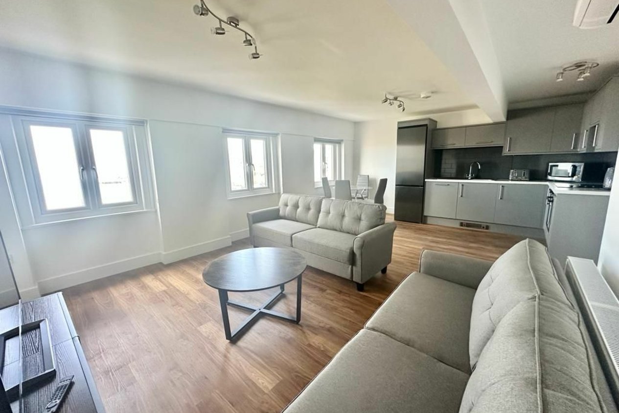 Properties To Let in Marine Gardens 