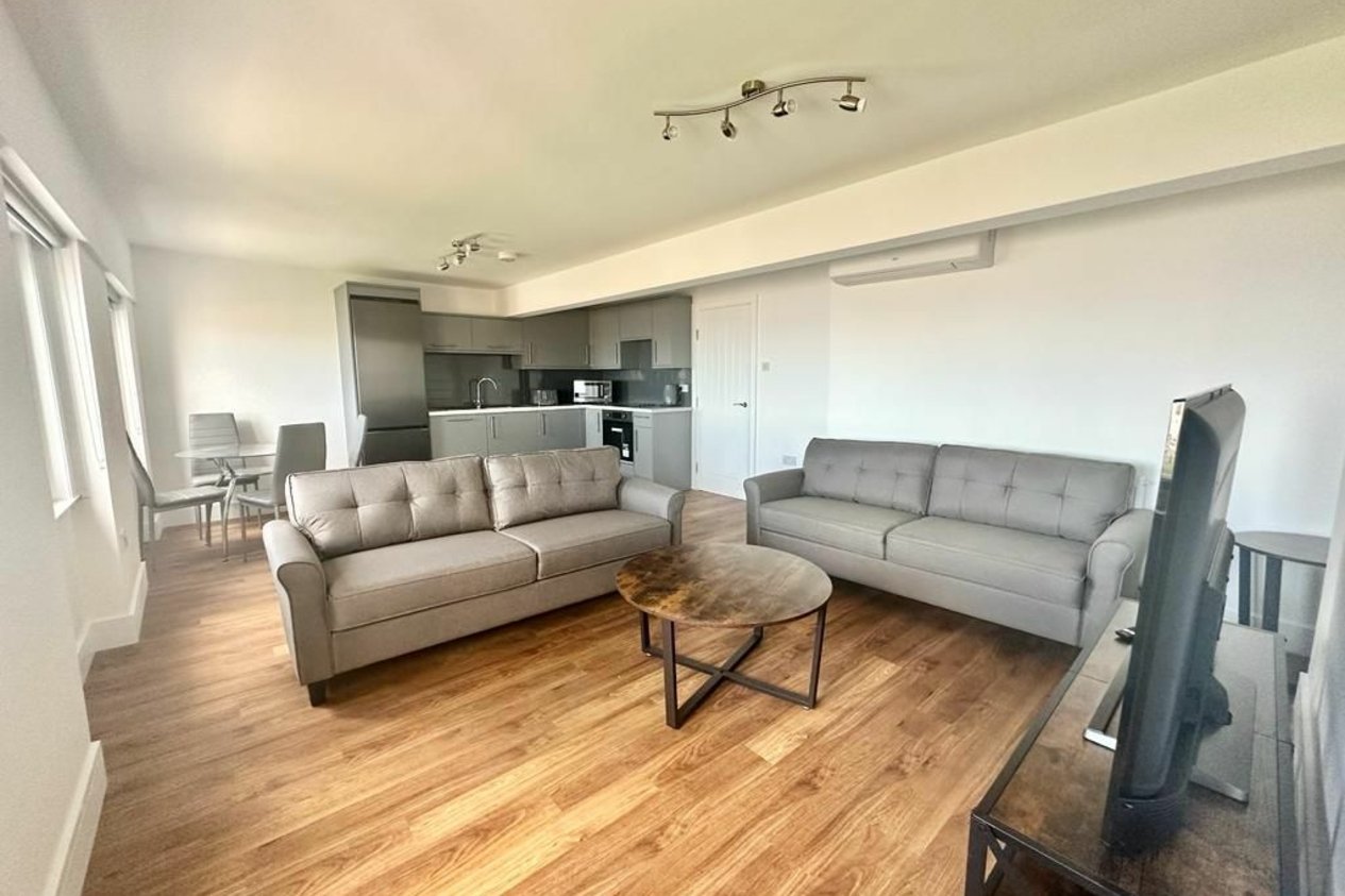 Properties To Let in Marine Gardens 