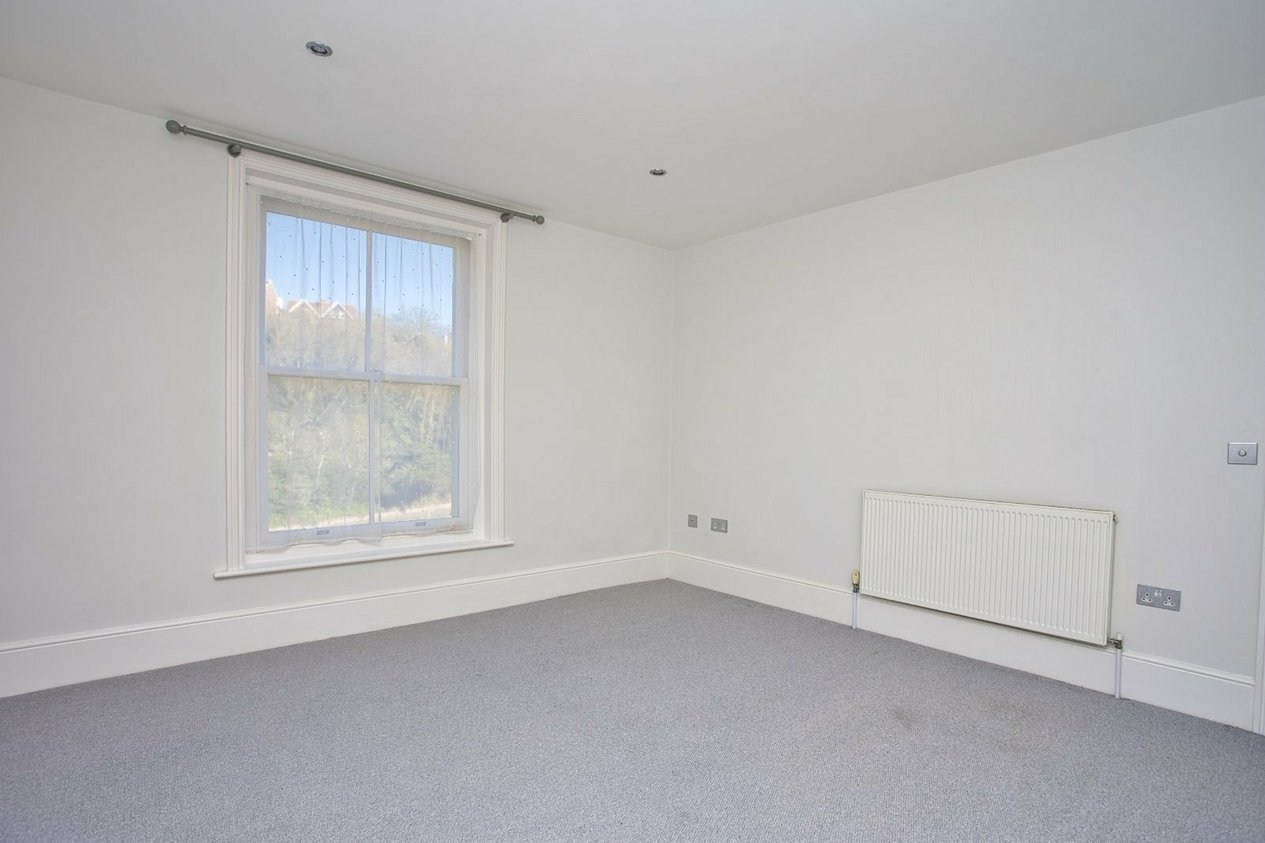 Properties To Let in Marine Parade Folkestone