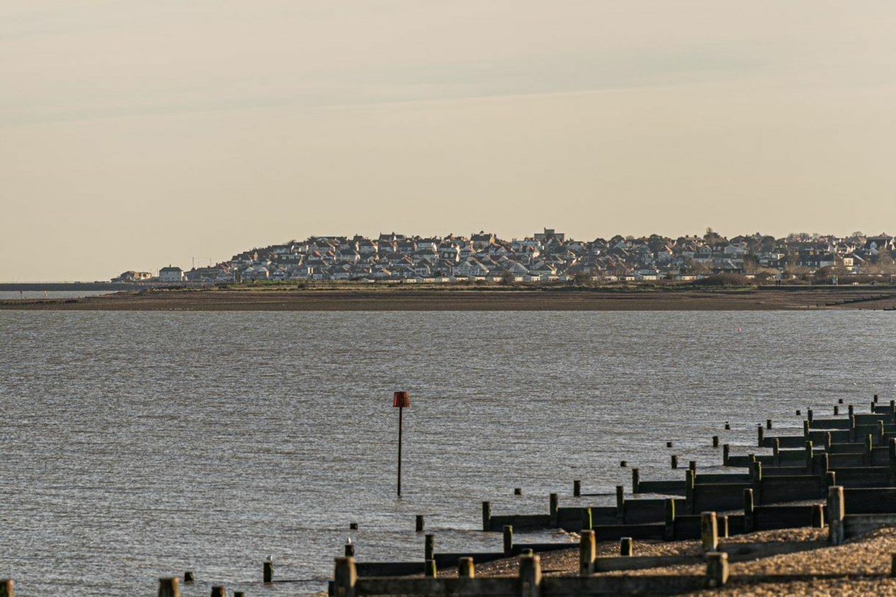 Properties To Let in Marine Parade  Whitstable