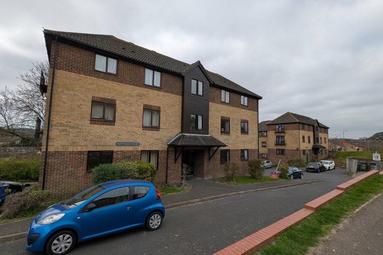 Properties Let in Mayfield Avenue Dover