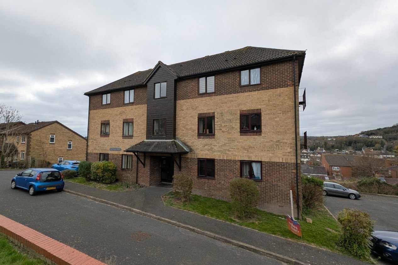 Properties Let in Mayfield Avenue Dover