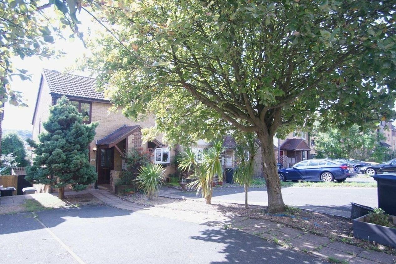 Properties To Let in Mayfield Avenue Dover
