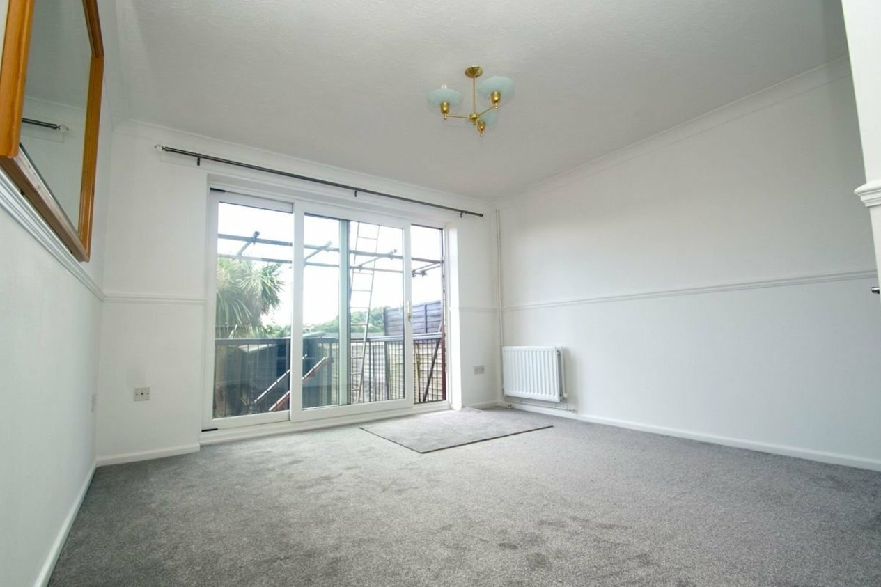 Properties To Let in Mayfield Avenue Dover