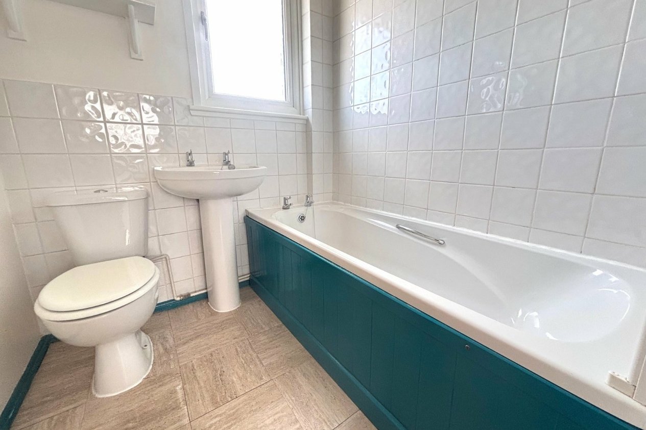 Properties Let Agreed in Merchants Way Canterbury