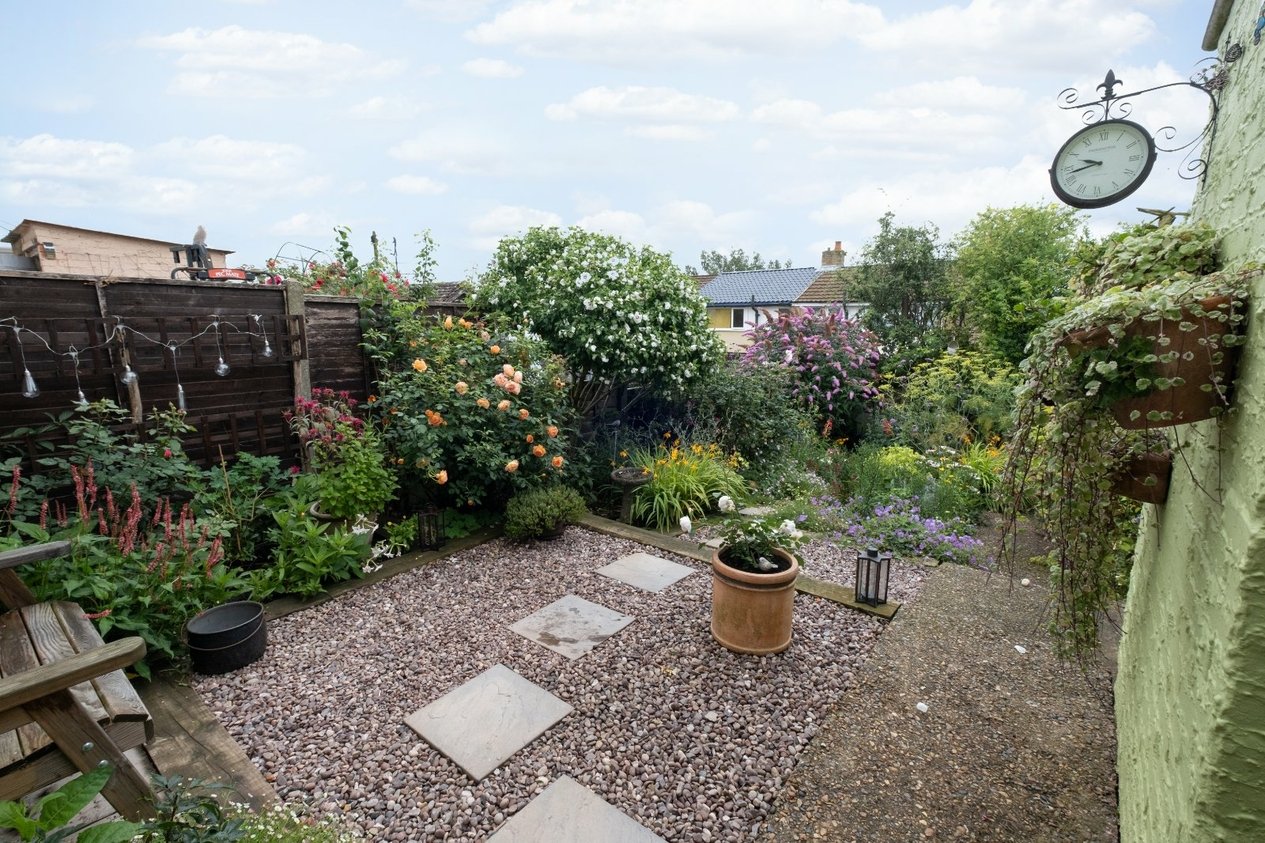 Properties Let Agreed in Merchants Way Canterbury