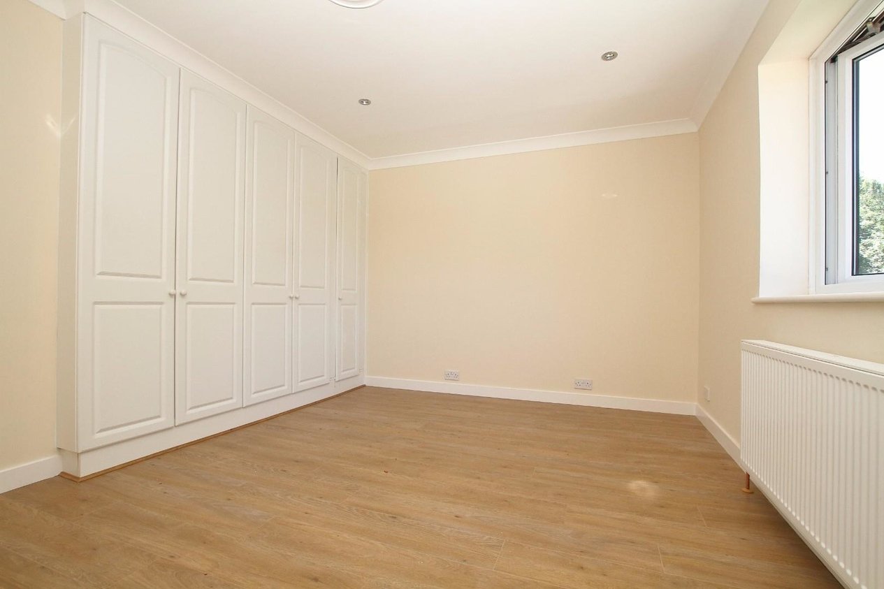 Properties To Let in New Dover Road 
