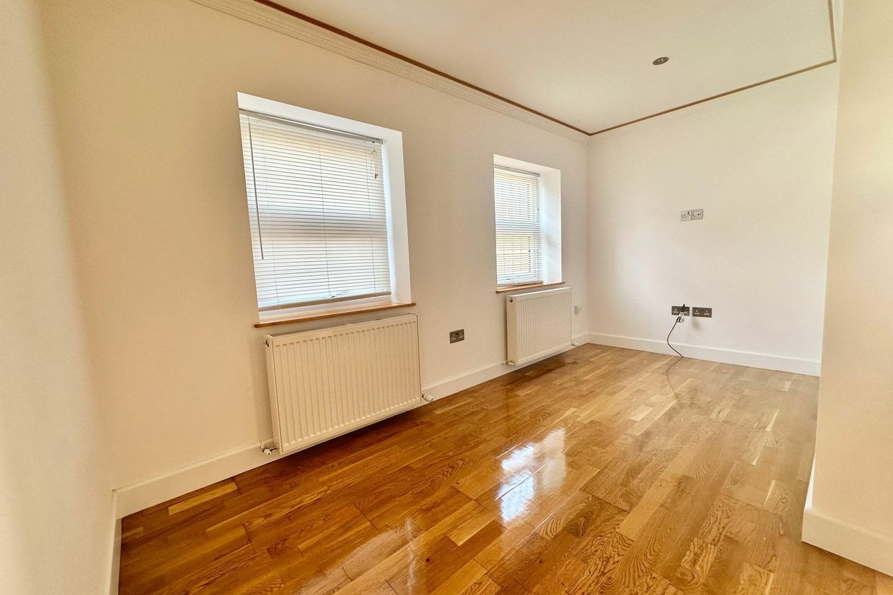 Properties To Let in Newington Road 
