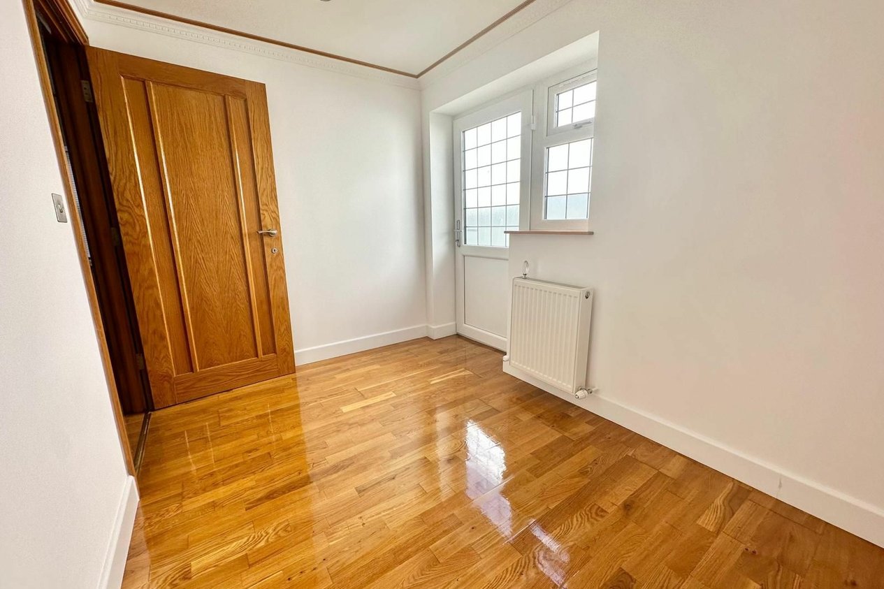Properties To Let in Newington Road 