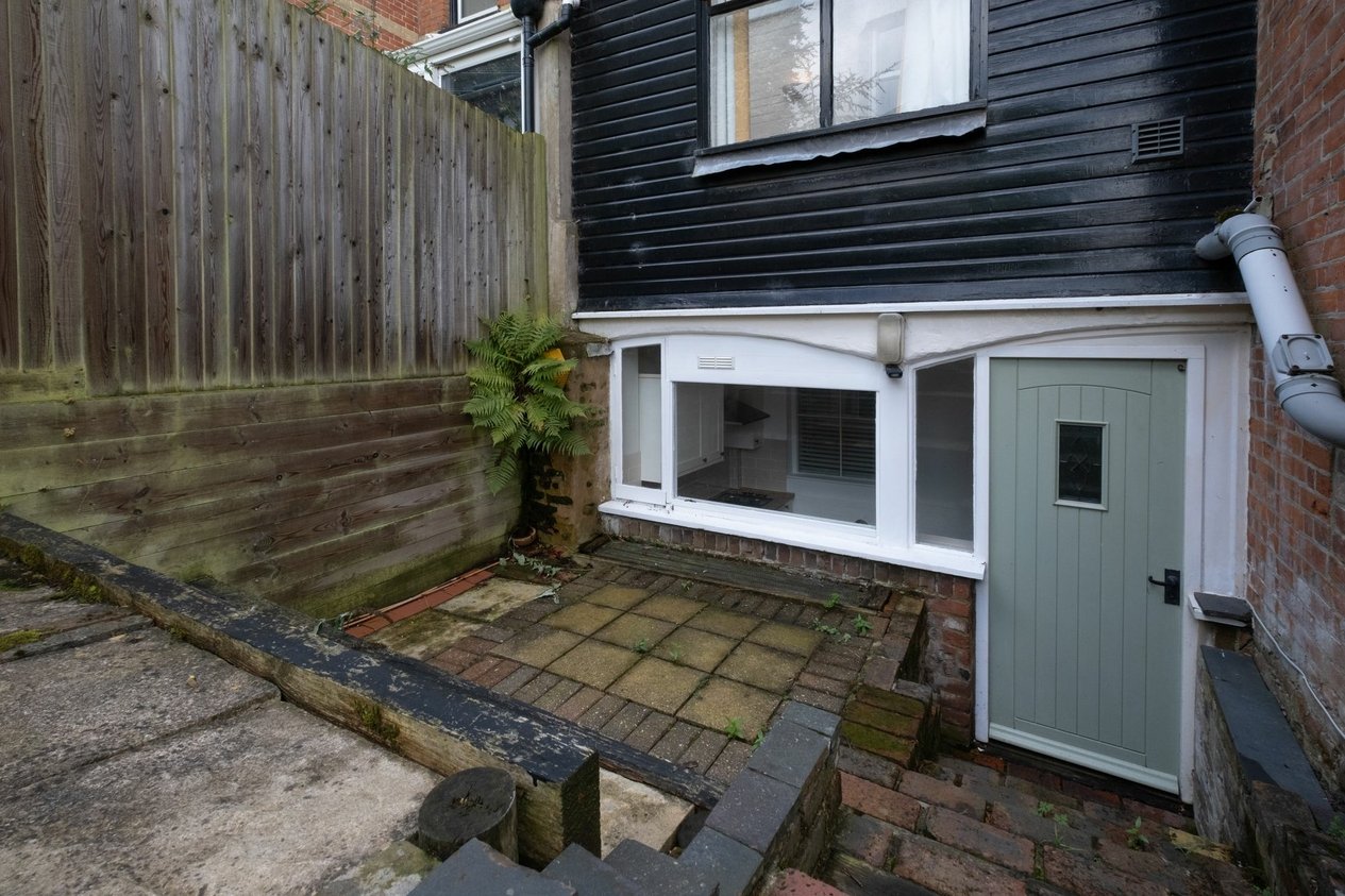 Properties To Let in 181 Old Dover Road  Canterbury