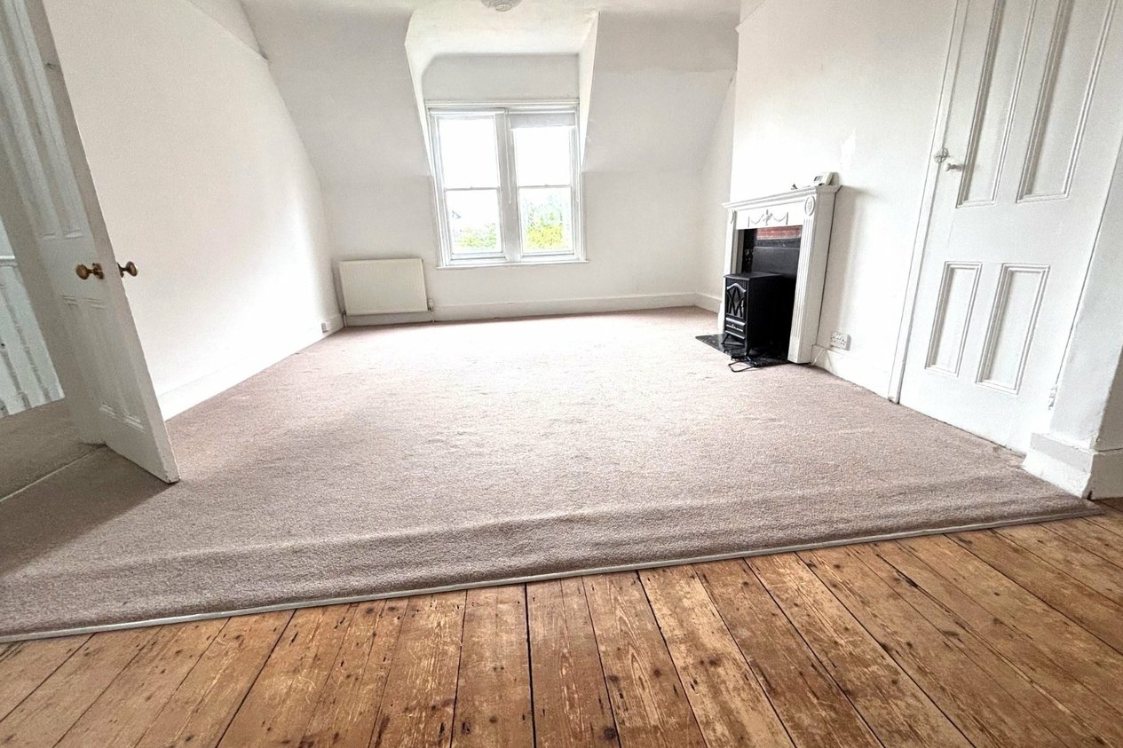 Properties Let in Old Dover Road Canterbury